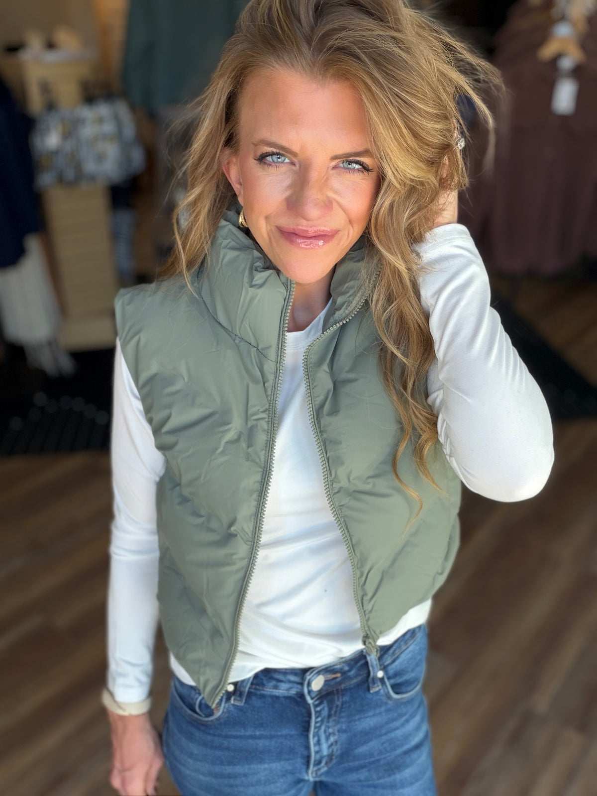 Valuable Cropped Vest