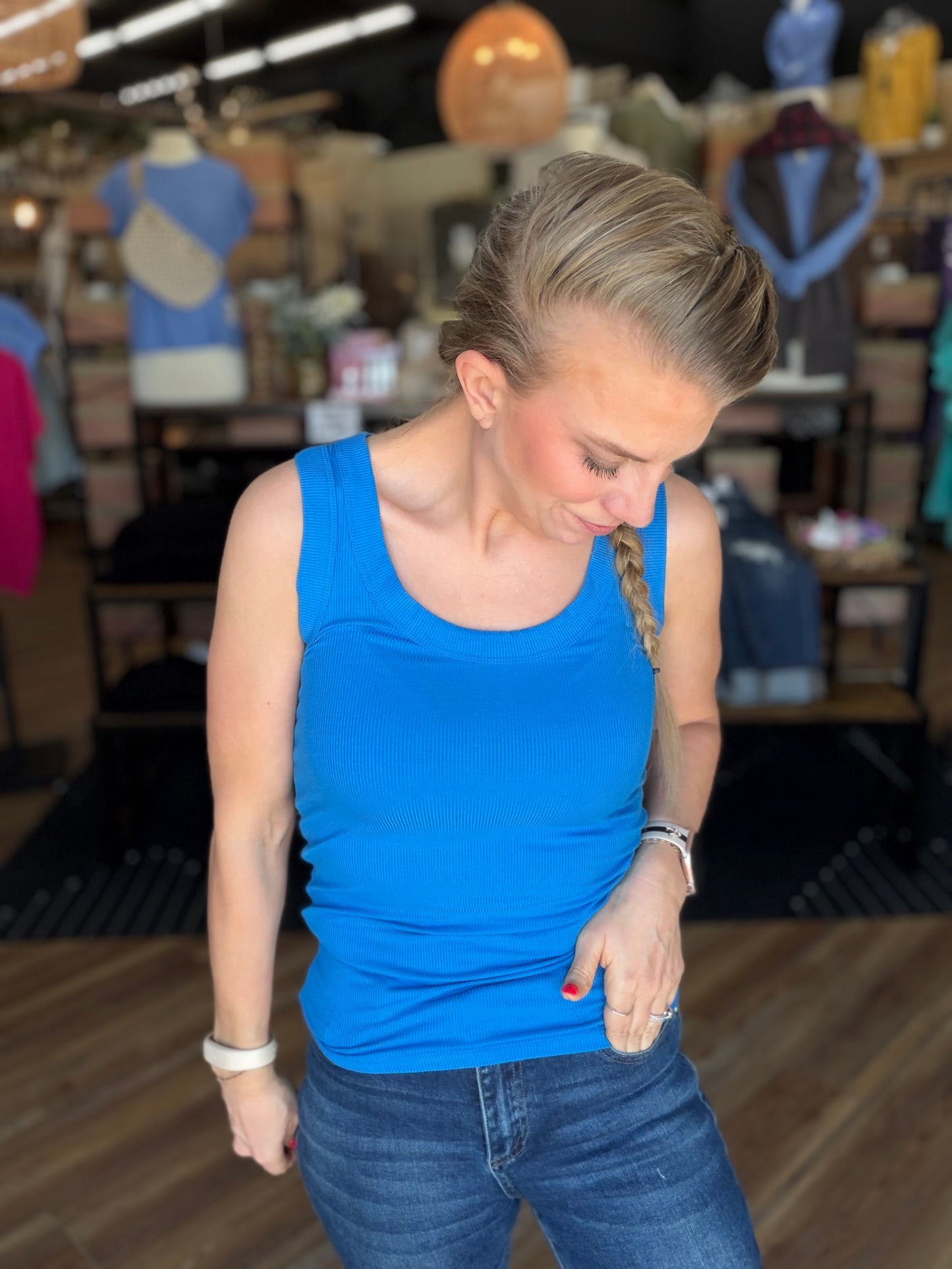Scooped Ribbed Tank
