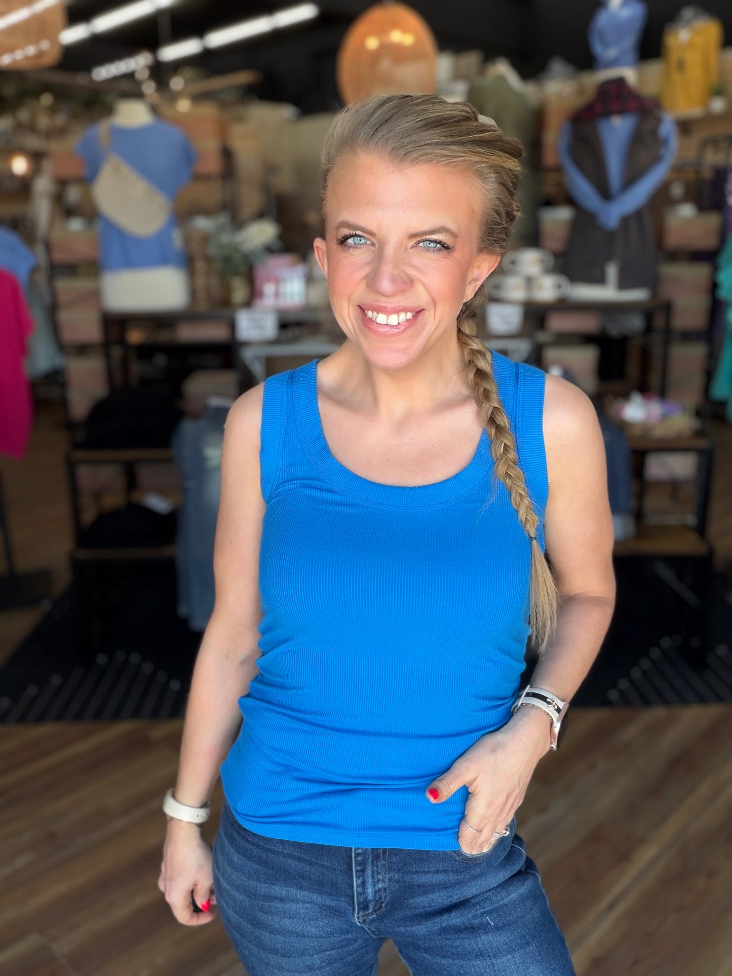 Scooped Ribbed Tank