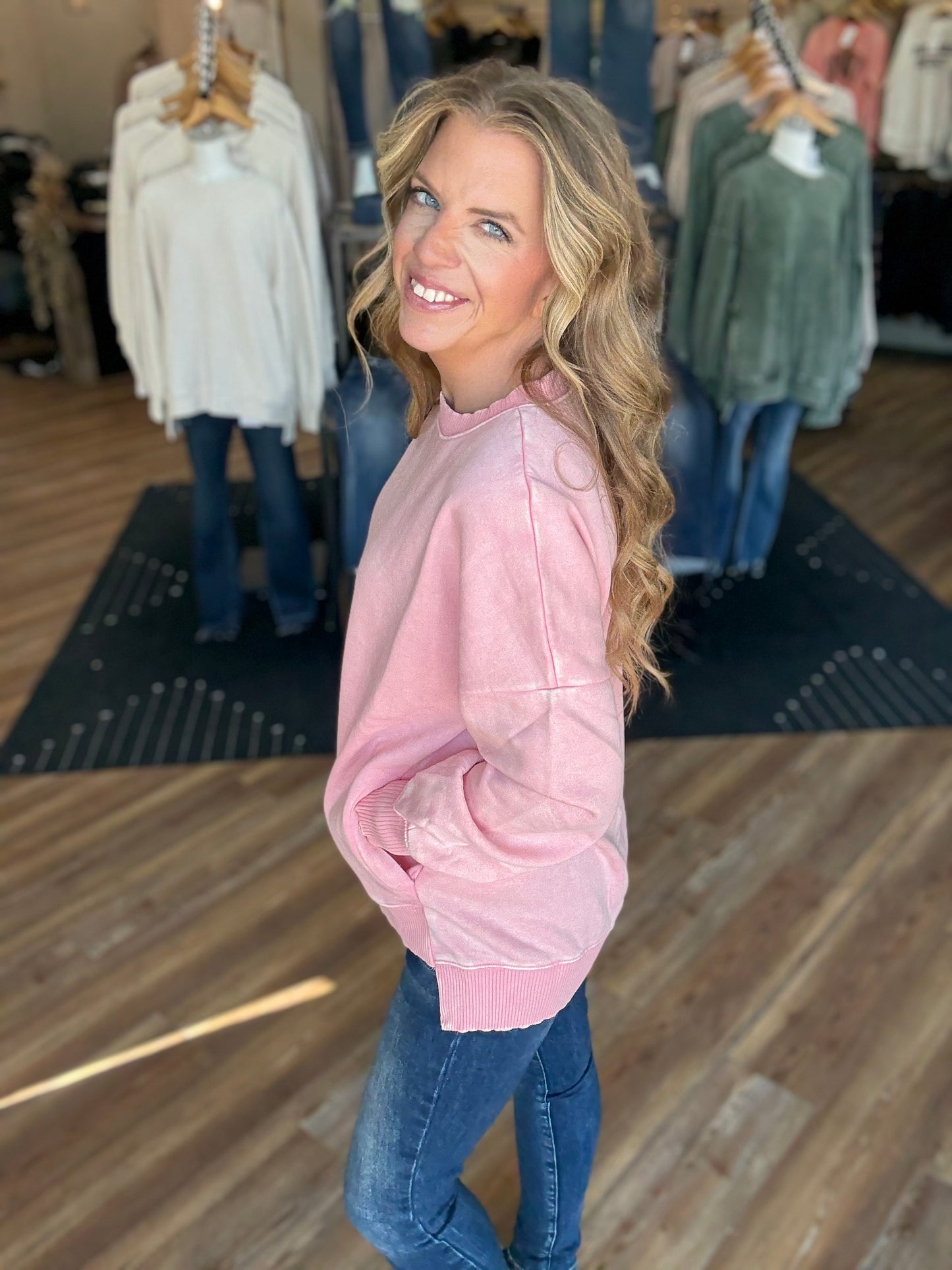 Winner Sweatshirt Acid Wash