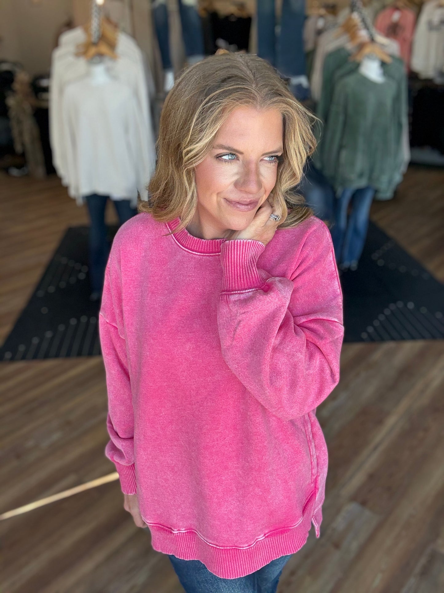 Winner Sweatshirt Acid Wash