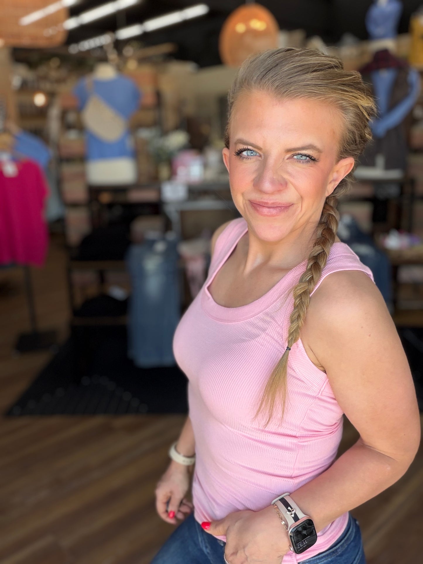 Scooped Ribbed Tank