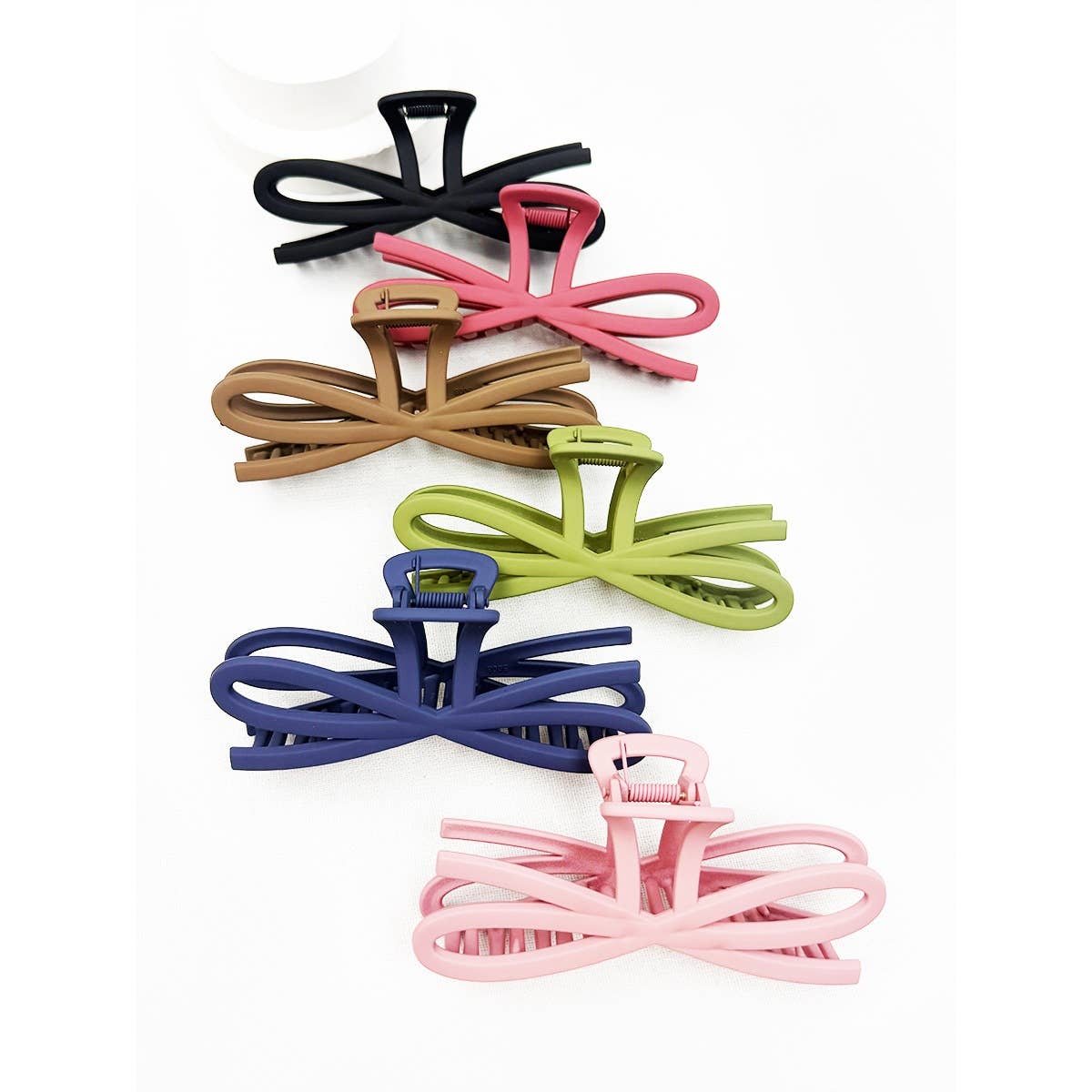 Dark Tone Jumbo Knotted Bow Hair Clip