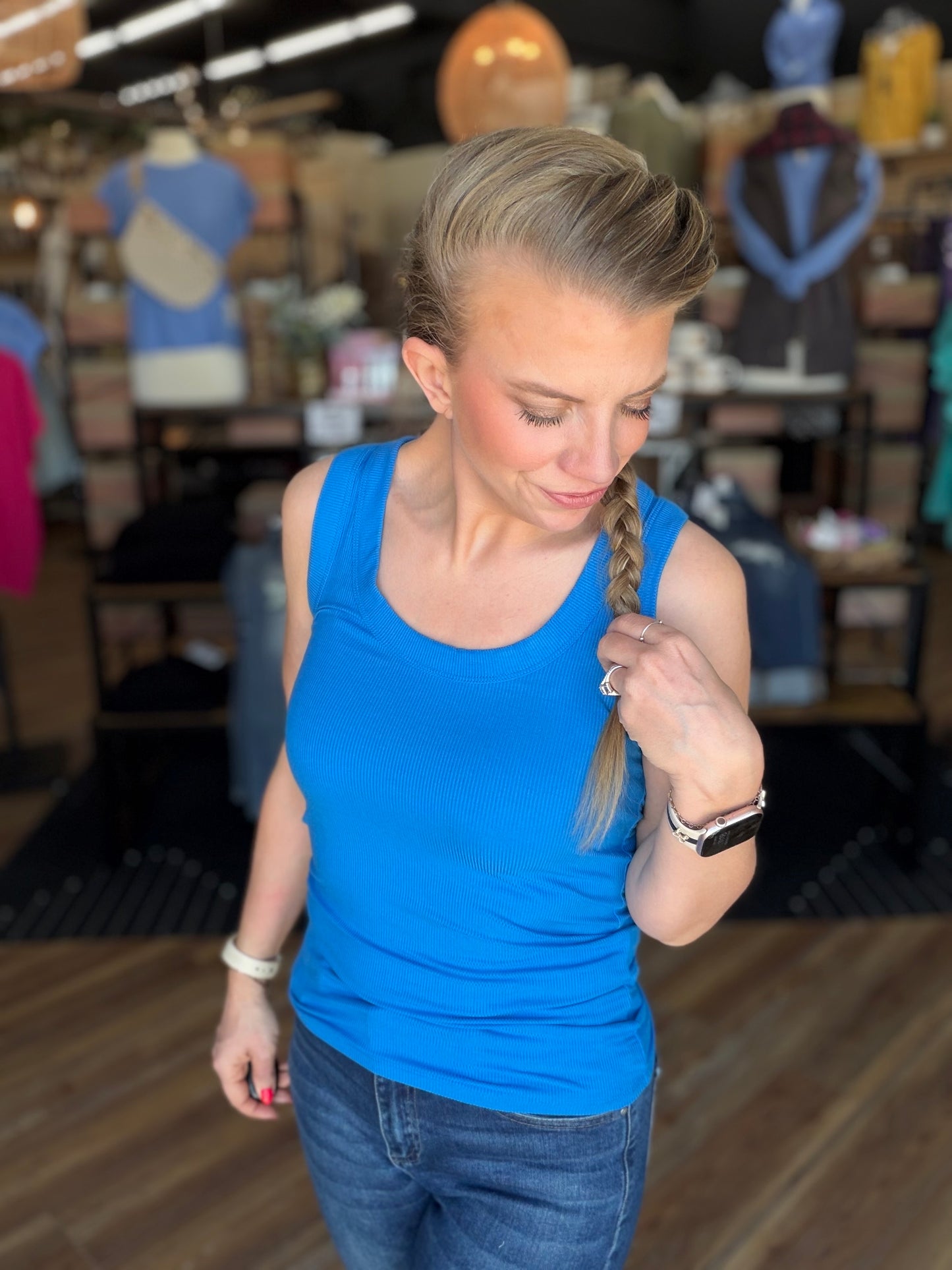Scooped Ribbed Tank
