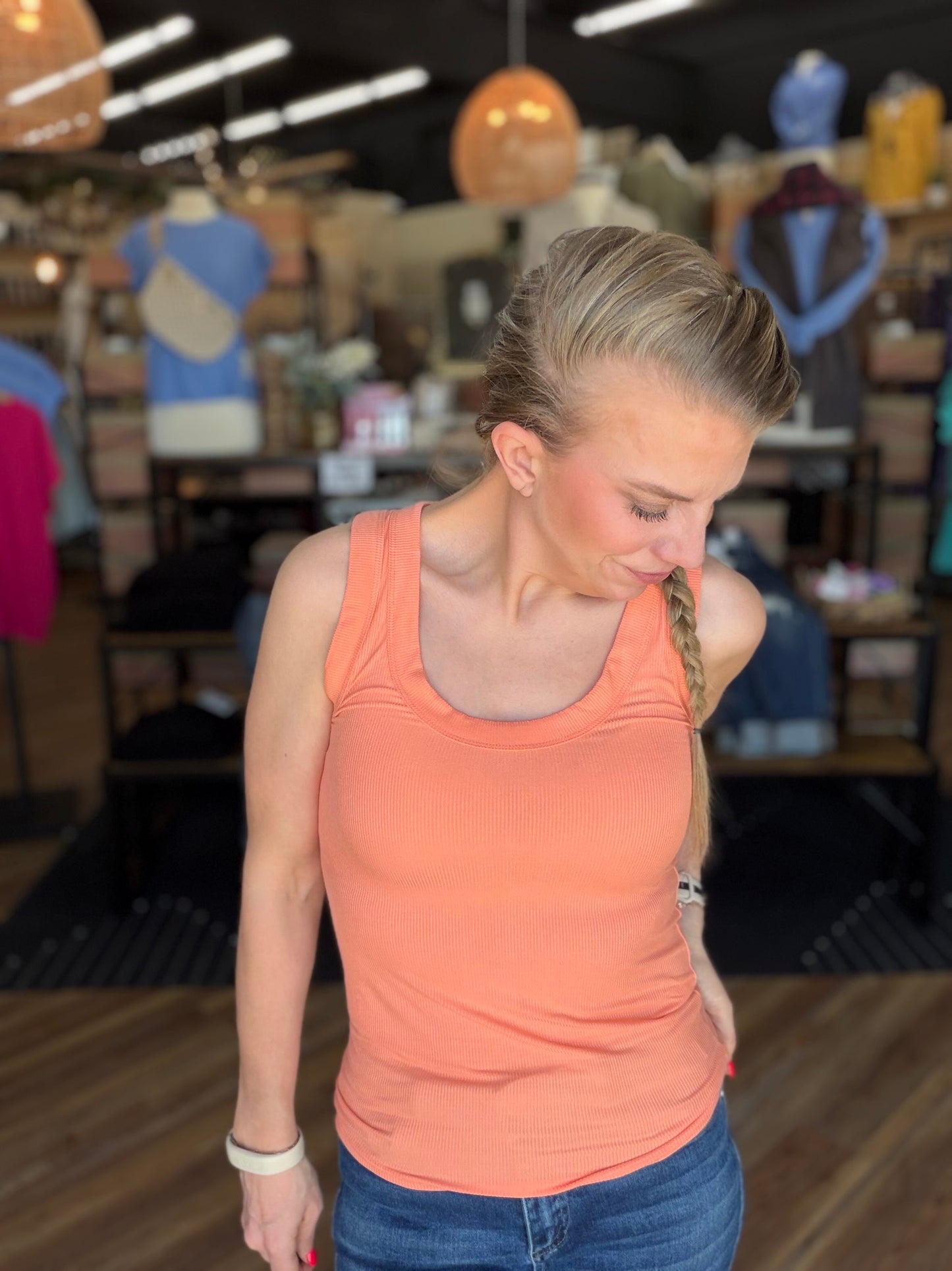 Scooped Ribbed Tank