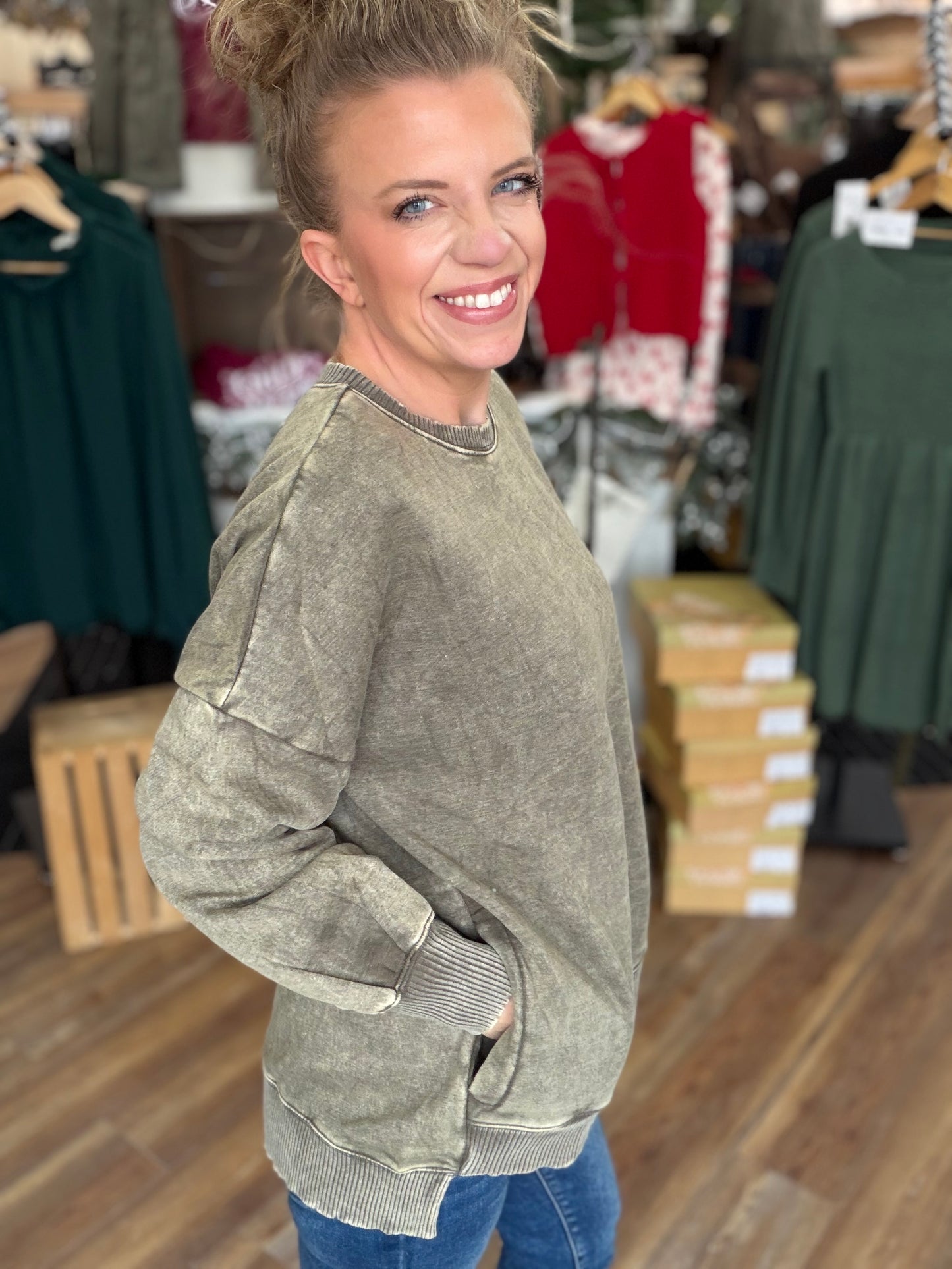 Winner Sweatshirt Acid Wash