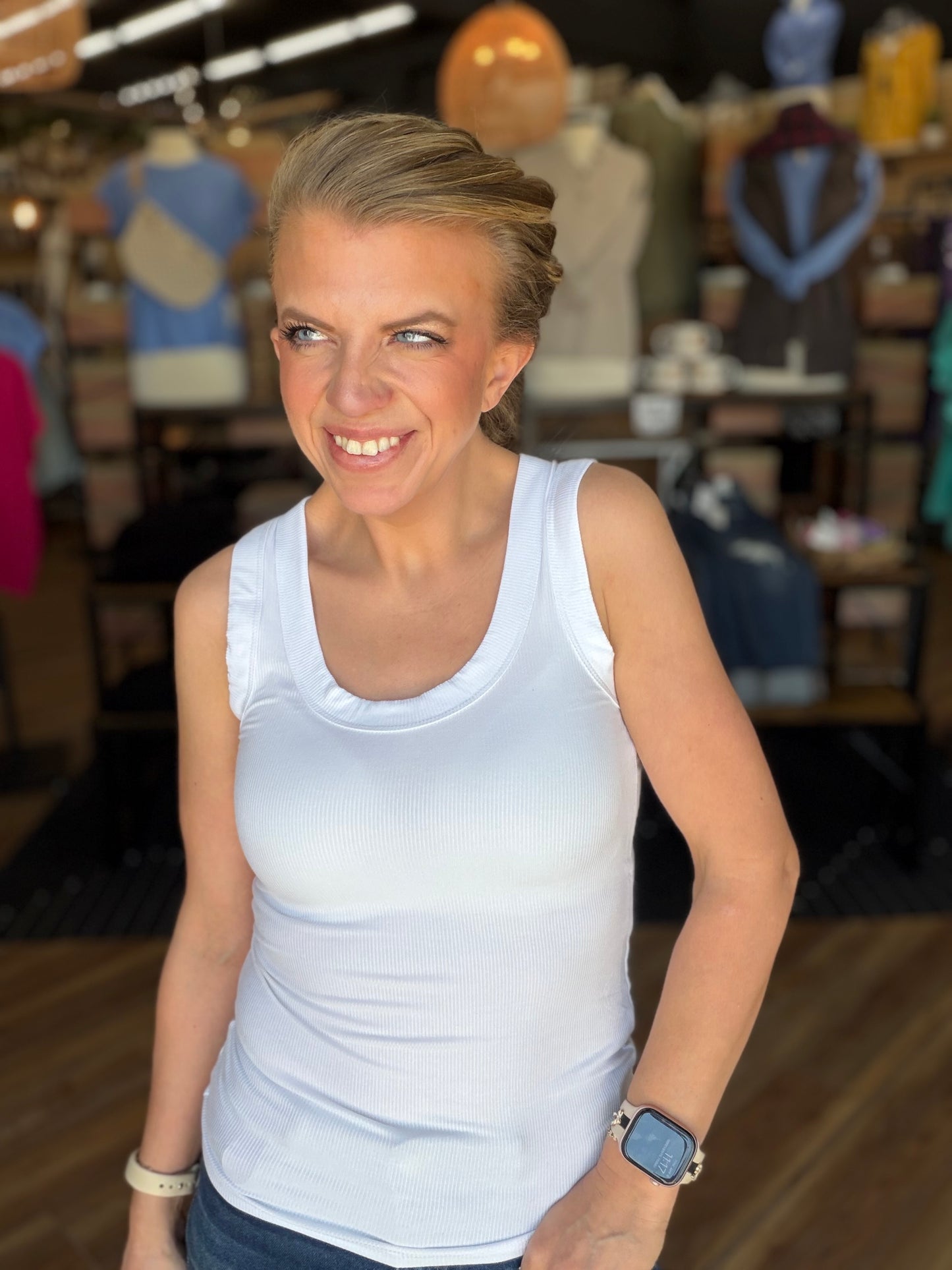 Scooped Ribbed Tank