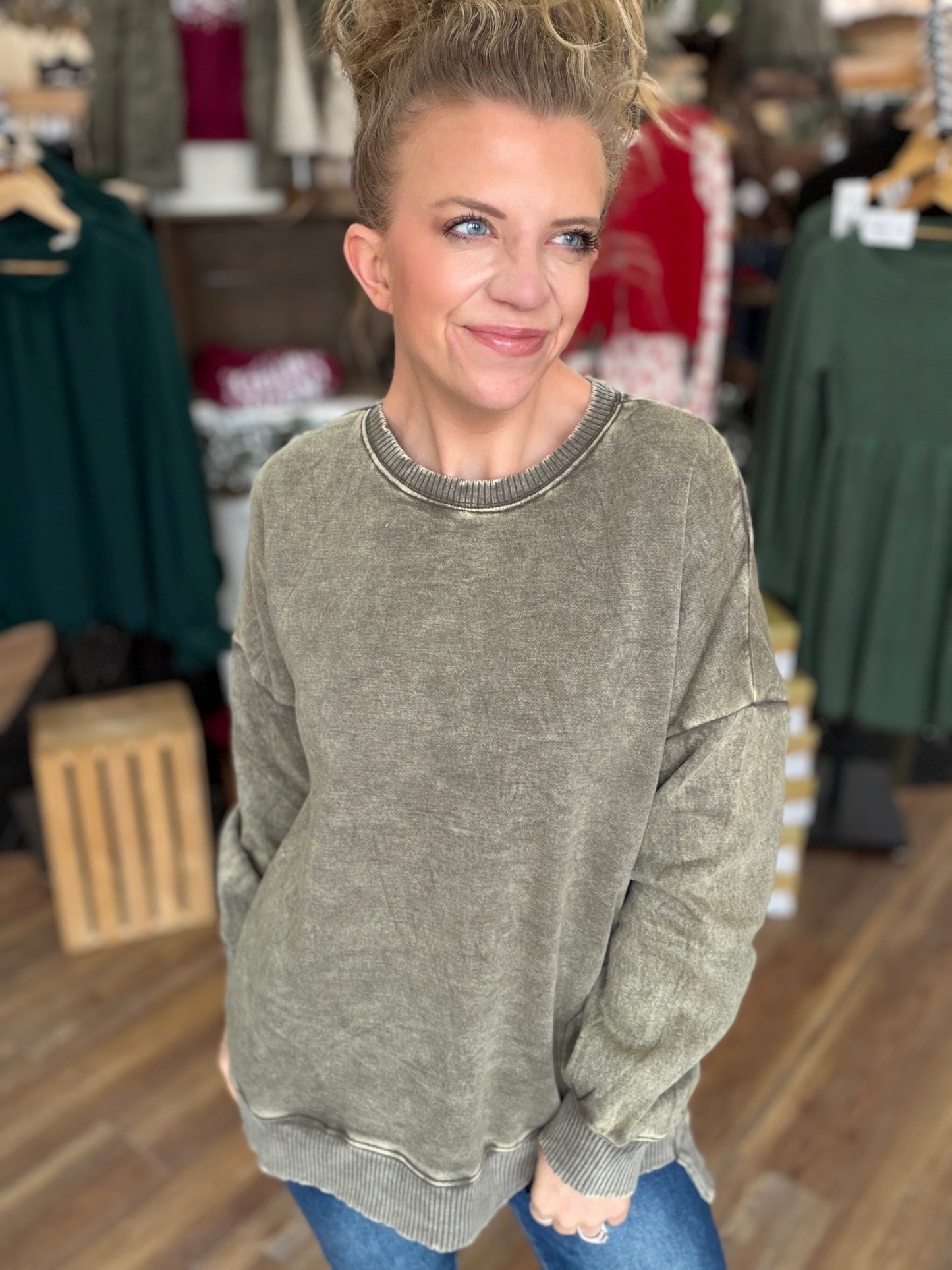 Winner Sweatshirt Acid Wash