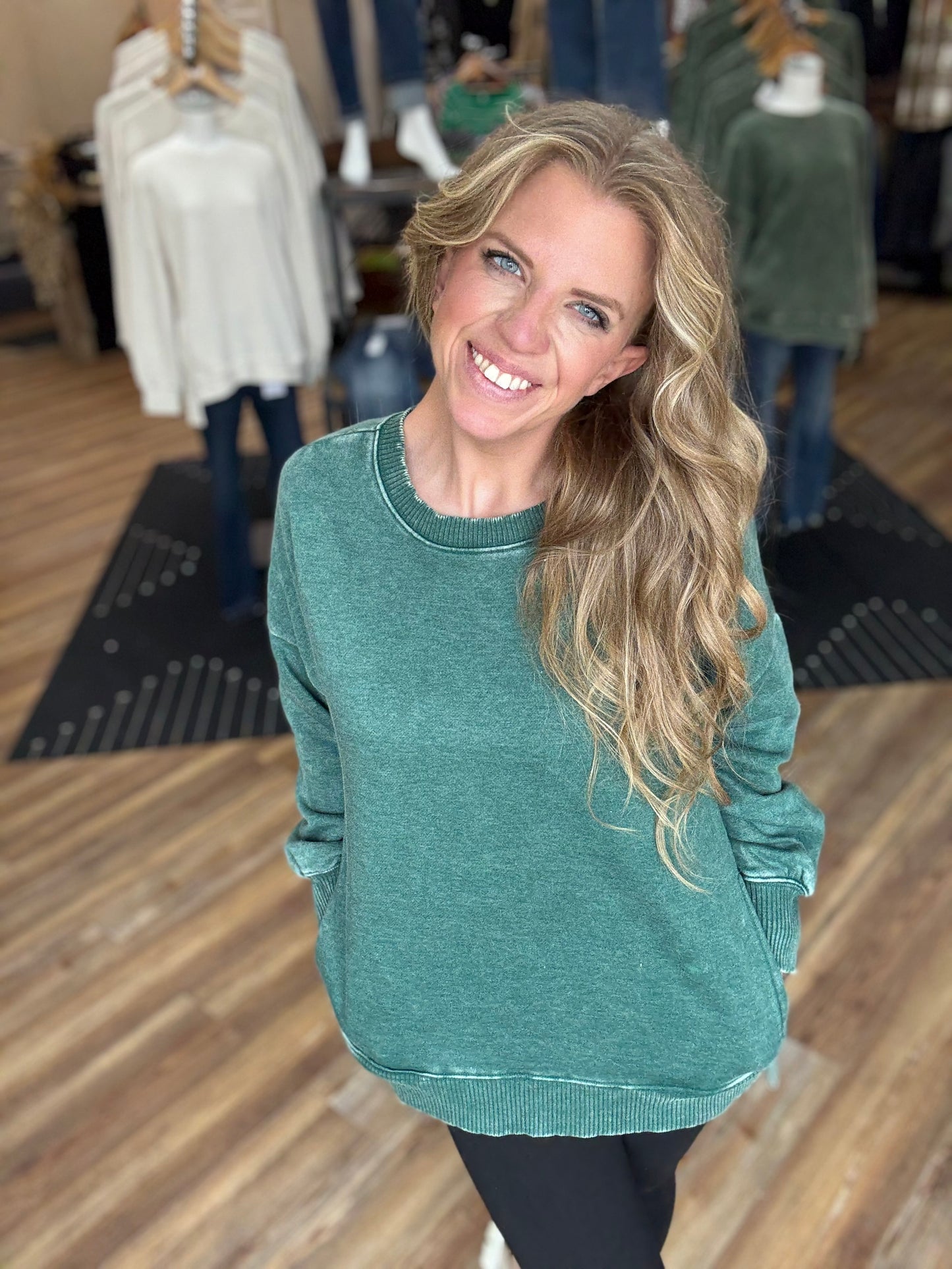 Winner Sweatshirt Acid Wash