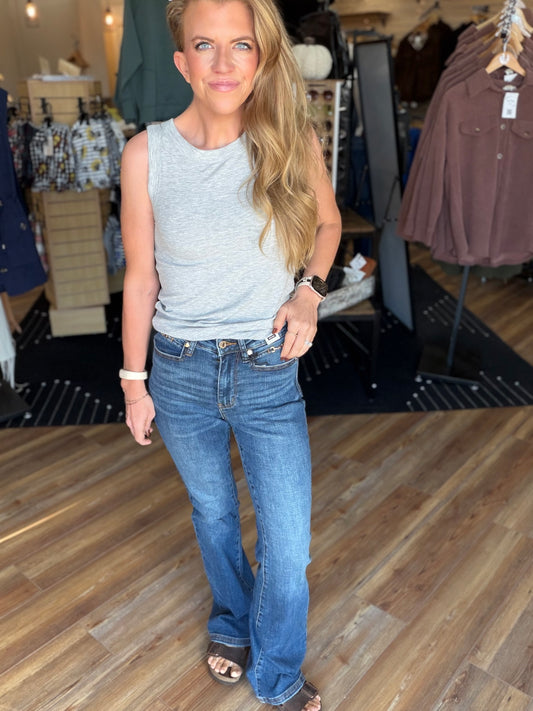 Bit Flare Judy Blue Jeans