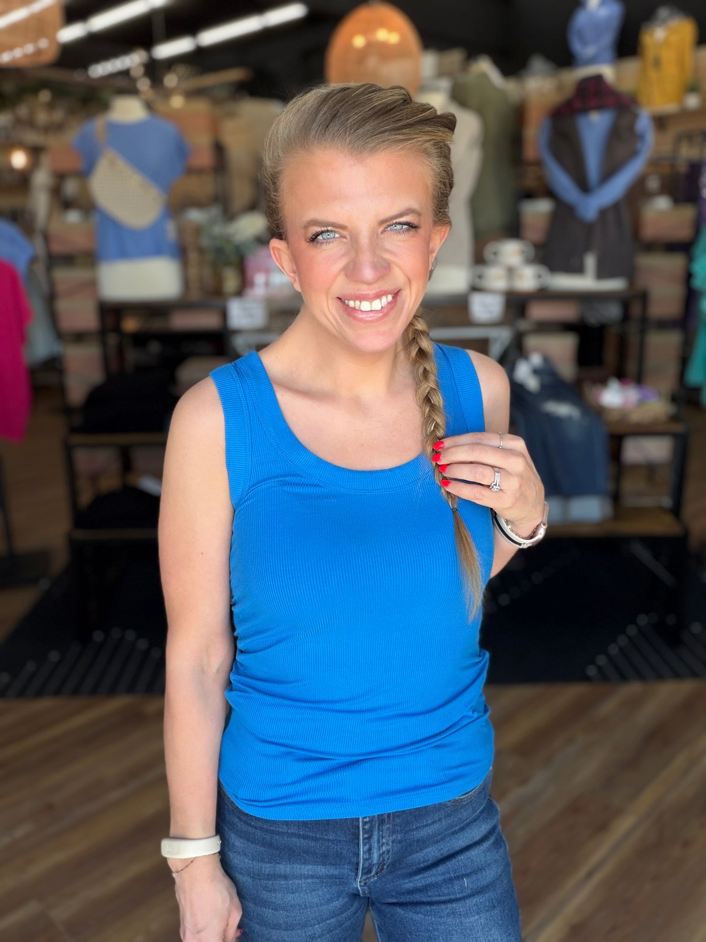 Scooped Ribbed Tank