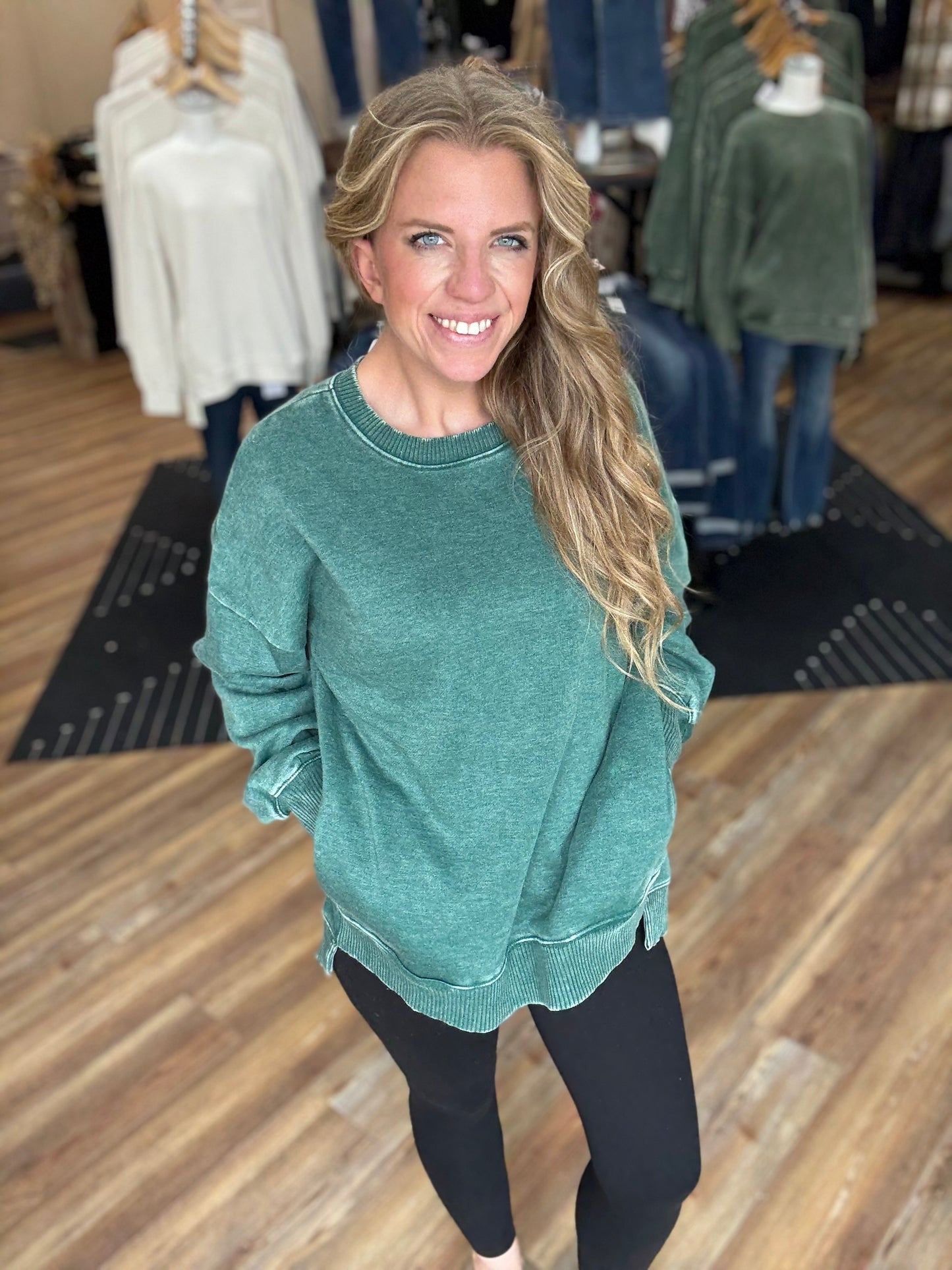 Winner Sweatshirt Acid Wash