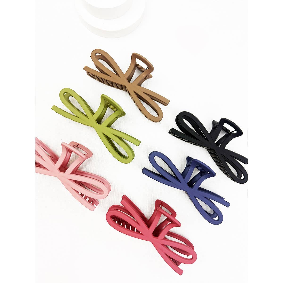 Dark Tone Jumbo Knotted Bow Hair Clip